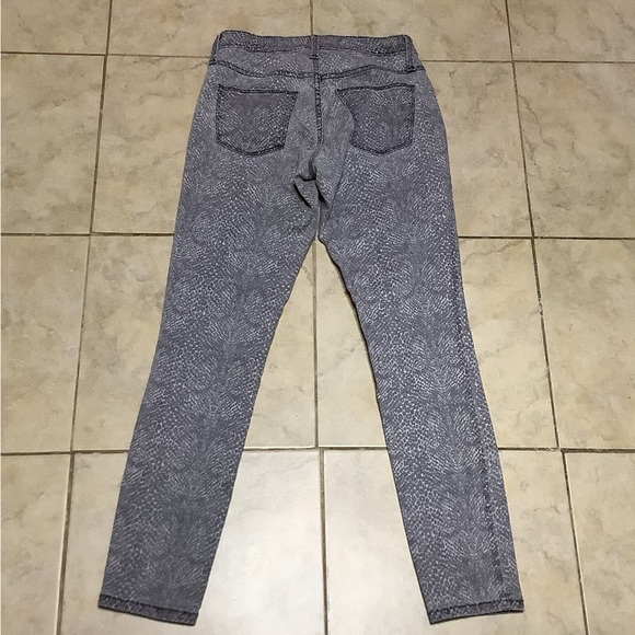 Universal Thread High-Rise Skinny Jeans Size 16 Light Gray 561896 NWT Snakeskin - Picture 4 of 5